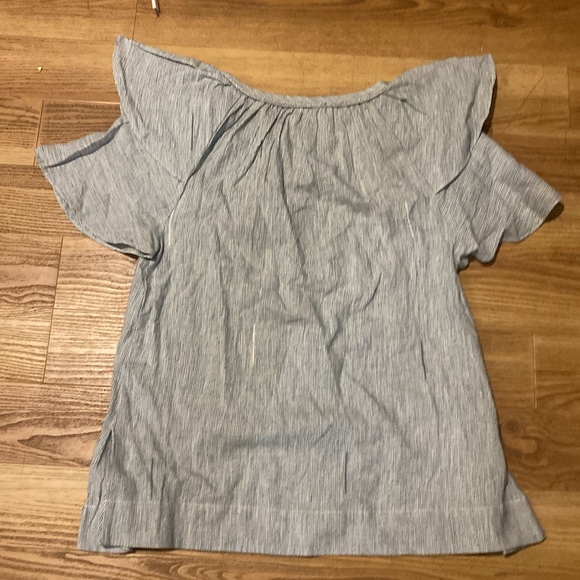 NWT Mirth Blouse.Blue Fitted Flutter Sleeve Blouse with Ruffles. Size Small - Picture 8 of 10